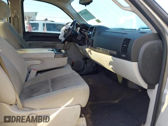 ✅ 2011 Chevrolet Silverado 1500 LT • VIN: 3GCPCSE04BG247689 • Lot: 43280628. Listed on IAAI with 170,771 mi. Free auction sales archive from the USA and detailed vehicle history report at DreamBid. Image 5.