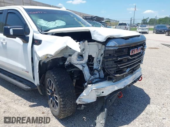 ✅ 2024 GMC Sierra 1500 AT4 • VIN: 3GTUUEEL5RG422487 • Лот: 42669271. Опубликован ранее на IAAI с пробегом 17 056 миль. Бесплатный доступ к архиву аукционных продаж из США и подробный отчёт об истории автомобиля на DreamBid. Изображение 6.