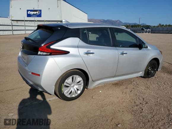 ✅ 2025 Nissan LEAF S • VIN: 1N4AZ1BV4SC561821 • Lot: 70759185. Listed on Copart with 6,406 mi. Free auction sales archive from the USA and detailed vehicle history report at DreamBid. Image 3.