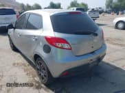 ✅ 2011 Mazda 2 Sport • VIN: JM1DE1HY9B0123415 • Lot: 42462916. Listed on IAAI with 198,378 mi. Free auction sales archive from the USA and detailed vehicle history report at DreamBid. Image 3.