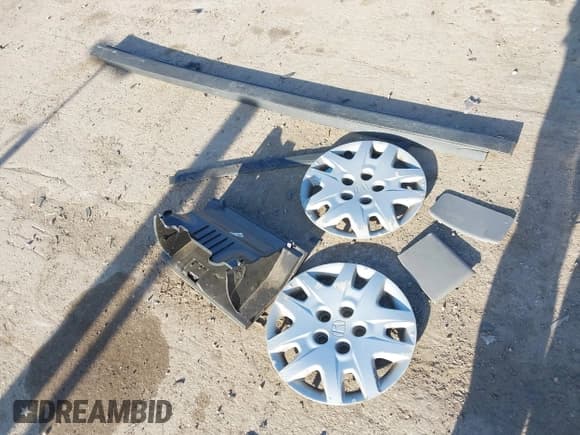 ✅ 2010 Honda Odyssey LX • VIN: 5FNRL3H29AB076728 • Lot: 42142758. Wystawiony na IAAI z przebiegiem 200 197 mil. Bezpłatny archiwum sprzedaży aukcyjnych z USA i szczegółowy raport historii pojazdu na DreamBid. Zdjęcie 12.