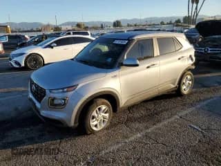 2020 Hyundai Venue SE с VIN KMHRB8A35LU032010, выставлен на аукционе Copart как лот 87101825 с пробегом 36 853 миль миль и Списание • Salvage title. История ставок и продаж доступна на DreamBid. Изображение 1.