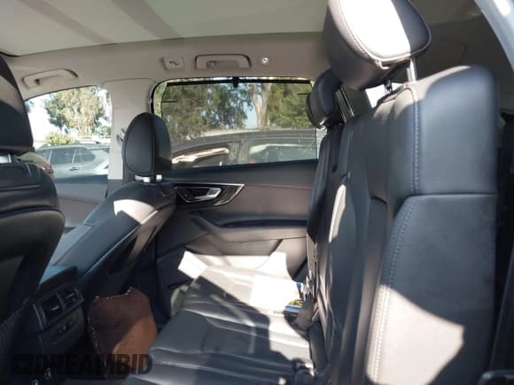 ✅ 2018 Audi Q7 Premium Plus • VIN: WA1LAAF78JD004273 • Lot: 42568063. Listed on IAAI with 94,330 mi. Free auction sales archive from the USA and detailed vehicle history report at DreamBid. Image 21.