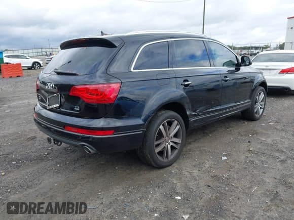 ✅ 2012 Audi Q7 Premium Plus • VIN: WA1LMAFEXCD001593 • Лот: 43587034. Опубликован ранее на IAAI с пробегом 179 039 миль. Бесплатный доступ к архиву аукционных продаж из США и подробный отчёт об истории автомобиля на DreamBid. Изображение 4.