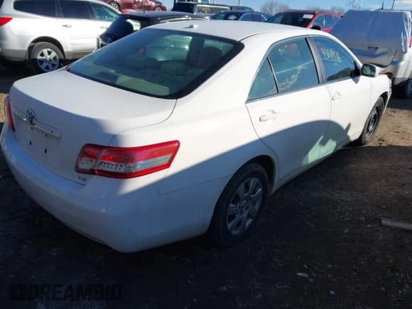 ✅ 2011 Toyota Camry LE • VIN: 4T1BF3EK3BU624207 • Lot: 43811476. Listed on IAAI with 190,385 mi. Free auction sales archive from the USA and detailed vehicle history report at DreamBid. Image 4.