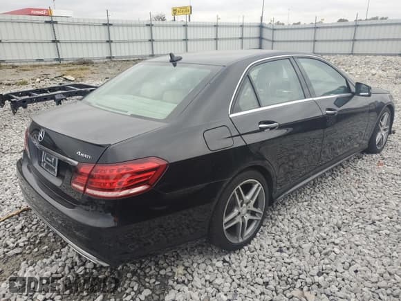 ✅ 2016 Mercedes-Benz E 350 Luxury • VIN: WDDHF8JB8GB194961 • Лот: 90229975. Опубликован ранее на Copart с пробегом Не указан. Бесплатный доступ к архиву аукционных продаж из США и подробный отчёт об истории автомобиля на DreamBid. Изображение 3.