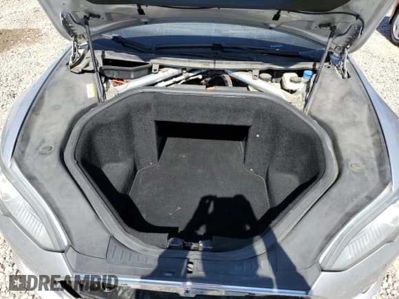 ✅ 2015 Tesla Model S 85 • VIN: 5YJSA1S16FFP77018 • Lot: 62853645. Listed on Copart with Not provided. Free auction sales archive from the USA and detailed vehicle history report at DreamBid. Image 11.