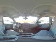 ✅ 2019 Chevrolet Silverado 1500 Custom • VIN: 2GCRCMEC1K1144754 • Lot: 80446824. Wystawiony na Copart z przebiegiem Nie podano. Bezpłatny archiwum sprzedaży aukcyjnych z USA i szczegółowy raport historii pojazdu na DreamBid. Zdjęcie 14.