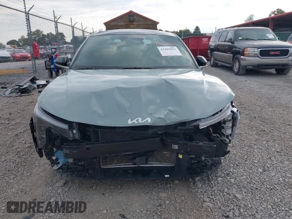 ✅ 2025 Kia K4 GT-Line • VIN: 3KPFW4DE8SE069826 • Lot: 43201825. Listed on IAAI with 6,632 mi. Free auction sales archive from the USA and detailed vehicle history report at DreamBid. Image 6.