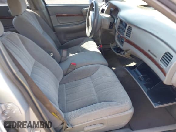 ✅ 2004 Chevrolet Impala • VIN: 2G1WF52E449295333 • Lot: 43118765. Listed on IAAI with 195,350 mi. Free auction sales archive from the USA and detailed vehicle history report at DreamBid. Image 5.