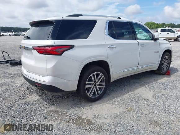 ✅ 2023 Chevrolet Traverse High Country • VIN: 1GNEVNKW7PJ108505 • Lot: 42315127. Wystawiony na IAAI z przebiegiem 79 674 mil. Bezpłatny archiwum sprzedaży aukcyjnych z USA i szczegółowy raport historii pojazdu na DreamBid. Zdjęcie 4.