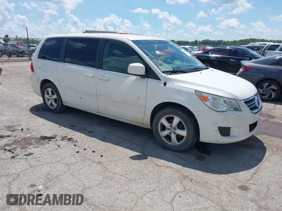 ✅ 2009 Volkswagen Routan SEL • VIN: 2V8HW54X09R503329 • Лот: 42688949. Опубликован ранее на IAAI с пробегом 141 830 миль. Бесплатный доступ к архиву аукционных продаж из США и подробный отчёт об истории автомобиля на DreamBid. Изображение 1.