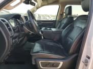 ✅ 2021 Ram 1500 Laramie • VIN: 1C6SRFJM0MN752123 • Lot: 80137645. Wystawiony na Copart z przebiegiem 123 238 mil. Bezpłatny archiwum sprzedaży aukcyjnych z USA i szczegółowy raport historii pojazdu na DreamBid. Zdjęcie 7.