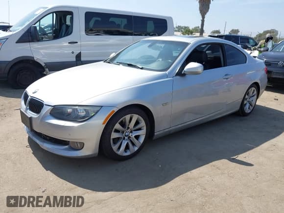 ✅ 2012 BMW 3 Series 328i • VIN: WBAKE3C50CE769671 • Lot: 42465754. Listed on IAAI with 119,807 mi. Free auction sales archive from the USA and detailed vehicle history report at DreamBid. Image 17.