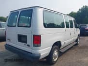 ✅ 2013 Ford Econoline Passenger XL • VIN: 1FBNE3BL8DDB33222 • Lot: 42908639. Wystawiony na IAAI z przebiegiem 172 399 mil. Bezpłatny archiwum sprzedaży aukcyjnych z USA i szczegółowy raport historii pojazdu na DreamBid. Zdjęcie 4.
