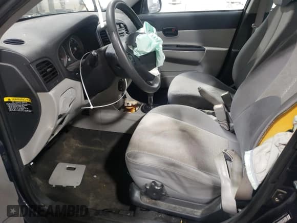 ✅ 2010 Hyundai Accent GLS • VIN: KMHCN4AC6AU483143 • Лот: 77461404. Опубликован ранее на Copart с пробегом Не указан. Бесплатный доступ к архиву аукционных продаж из США и подробный отчёт об истории автомобиля на DreamBid. Изображение 7.