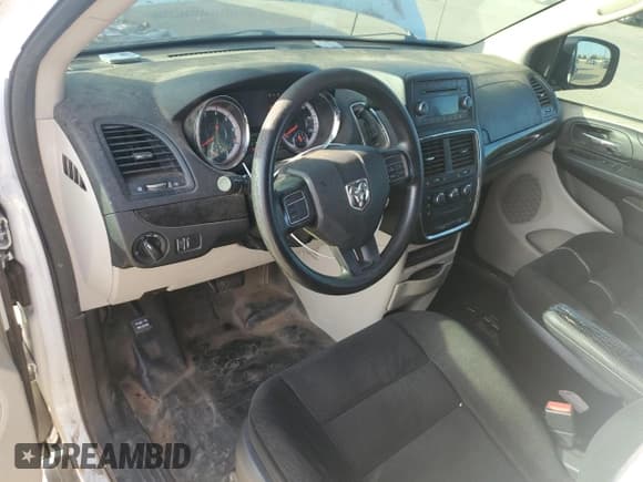 ✅ 2015 Ram Cargo Van Tradesman • VIN: 2C4JRGAG1FR587337 • Lot: 77254454. Wystawiony na Copart z przebiegiem 132 523 mil. Bezpłatny archiwum sprzedaży aukcyjnych z USA i szczegółowy raport historii pojazdu na DreamBid. Zdjęcie 8.