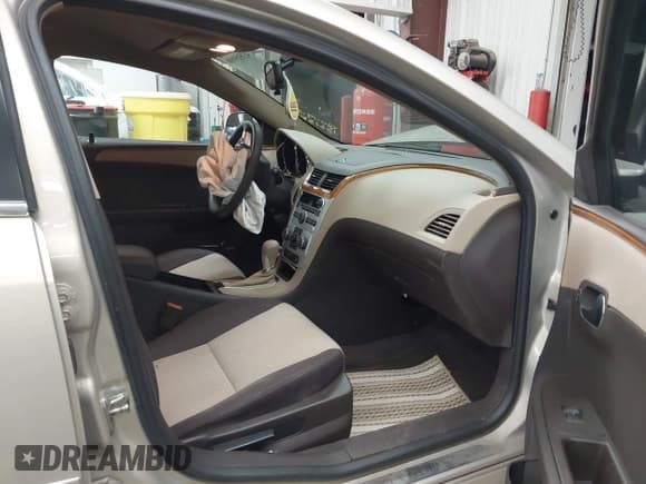 ✅ 2012 Chevrolet Malibu 1LT • VIN: 1G1ZC5E00CF156134 • Лот: 43505999. Опубликован ранее на IAAI с пробегом 51 561 миль. Бесплатный доступ к архиву аукционных продаж из США и подробный отчёт об истории автомобиля на DreamBid. Изображение 5.