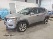 ✅ 2020 Jeep Compass High Altitude • VIN: 3C4NJDCB2LT233697 • Lot: 65057025. Wystawiony na Copart z przebiegiem 47 126 mil. Bezpłatny archiwum sprzedaży aukcyjnych z USA i szczegółowy raport historii pojazdu na DreamBid. Zdjęcie 1.