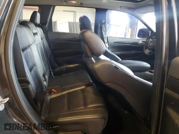 ✅ 2011 Jeep Grand Cherokee Laredo • VIN: 1J4RR4GG3BC714014 • Lot: 61985655. Listed on Copart with 178,044 mi. Free auction sales archive from the USA and detailed vehicle history report at DreamBid. Image 11.