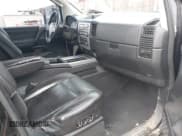 ✅ 2009 Nissan Titan LE • VIN: 1N6BA07CX9N318808 • Lot: 42522212. Wystawiony na IAAI z przebiegiem 276 410 mil. Bezpłatny archiwum sprzedaży aukcyjnych z USA i szczegółowy raport historii pojazdu na DreamBid. Zdjęcie 5.