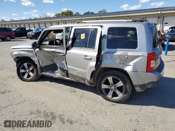 ✅ 2016 Jeep Patriot High Altitude • VIN: 1C4NJRFB6GD658134 • Lot: 87098675. Listed on Copart with 75,290 mi. Free auction sales archive from the USA and detailed vehicle history report at DreamBid. Image 2.