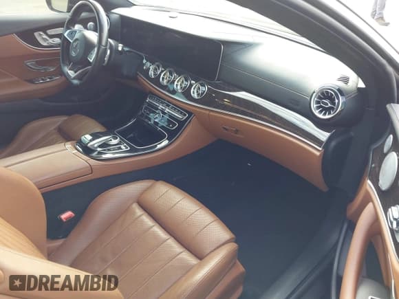 ✅ 2018 Mercedes-Benz E 400 • VIN: WDD1J6FB5JF049549 • Lot: 43656018. Listed on IAAI with 46,748 mi. Free auction sales archive from the USA and detailed vehicle history report at DreamBid. Image 5.