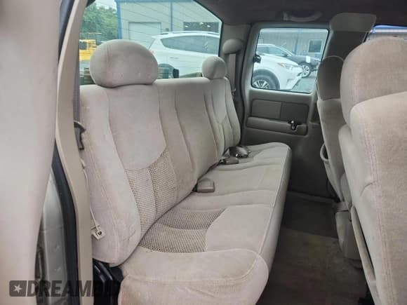 ✅ 2003 Chevrolet Silverado 1500 LS • VIN: 2GCEC19X631389044 • Lot: 58505165. Wystawiony na Copart z przebiegiem Nie podano. Bezpłatny archiwum sprzedaży aukcyjnych z USA i szczegółowy raport historii pojazdu na DreamBid. Zdjęcie 10.