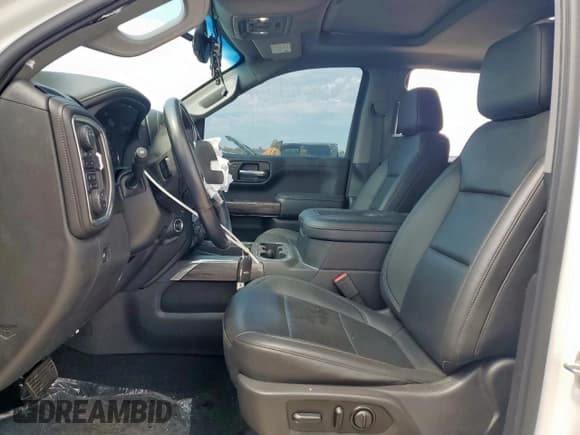 ✅ 2021 Chevrolet Silverado 1500 LTZ • VIN: 3GCUYGET1MG373006 • Lot: 65269775. Wystawiony na Copart z przebiegiem 52 396 mil. Bezpłatny archiwum sprzedaży aukcyjnych z USA i szczegółowy raport historii pojazdu na DreamBid. Zdjęcie 10.