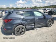 ✅ 2018 Hyundai Santa Fe 2.0T • VIN: 5XYZU4LA4JG529079 • Лот: 81975085. Опубликован ранее на Copart с пробегом 164 631 миль. Бесплатный доступ к архиву аукционных продаж из США и подробный отчёт об истории автомобиля на DreamBid. Изображение 3.