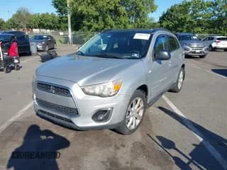 ✅ 2013 Mitsubishi Outlander SE • VIN: 4A4AP4AU5DE011263 • Lot: 43081558. Wystawiony na IAAI z przebiegiem 164 106 mil. Bezpłatny archiwum sprzedaży aukcyjnych z USA i szczegółowy raport historii pojazdu na DreamBid. Zdjęcie 2.