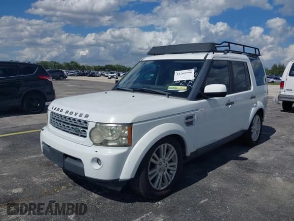 ✅ 2011 Land Rover LR4 HSE • VIN: SALAG2D47BA570625 • Lot: 42262798. Wystawiony na IAAI z przebiegiem 131 107 mil. Bezpłatny archiwum sprzedaży aukcyjnych z USA i szczegółowy raport historii pojazdu na DreamBid. Zdjęcie 2.