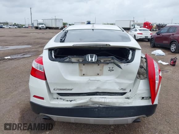 ✅ 2013 Honda Crosstour EX-L • VIN: 5J6TF1H56DL003629 • Lot: 42627346. Wystawiony na IAAI z przebiegiem 200 789 mil. Bezpłatny archiwum sprzedaży aukcyjnych z USA i szczegółowy raport historii pojazdu na DreamBid. Zdjęcie 16.