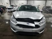 ✅ 2015 Ford Focus SE • VIN: 1FADP3K26FL366779 • Lot: 90737565. Wystawiony na Copart z przebiegiem 88 490 mil. Bezpłatny archiwum sprzedaży aukcyjnych z USA i szczegółowy raport historii pojazdu na DreamBid. Zdjęcie 5.
