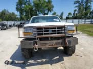 ✅ 1997 Ford F-250 • VIN: 3FTHF26F1VMA18455 • Lot: 53296745. Listed on Copart with 224,462 mi. Free auction sales archive from the USA and detailed vehicle history report at DreamBid. Image 5.