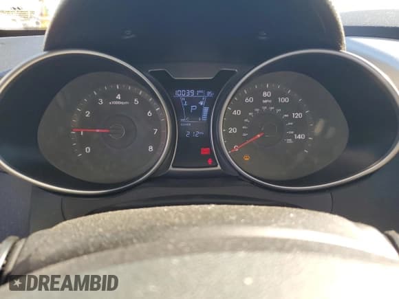 ✅ 2017 Hyundai Veloster • VIN: KMHTC6ADXHU305885 • Lot: 78654574. Wystawiony na Copart z przebiegiem 100 391 mil. Bezpłatny archiwum sprzedaży aukcyjnych z USA i szczegółowy raport historii pojazdu na DreamBid. Zdjęcie 9.