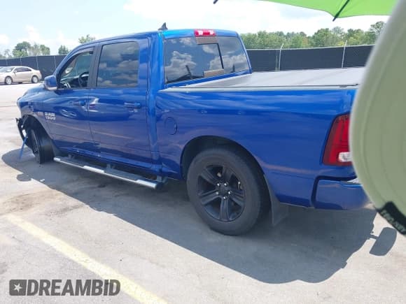 ✅ 2017 Ram 1500 Sport • VIN: 1C6RR7MT9HS733178 • Lot: 42584486. Wystawiony na IAAI z przebiegiem 41 036 mil. Bezpłatny archiwum sprzedaży aukcyjnych z USA i szczegółowy raport historii pojazdu na DreamBid. Zdjęcie 3.