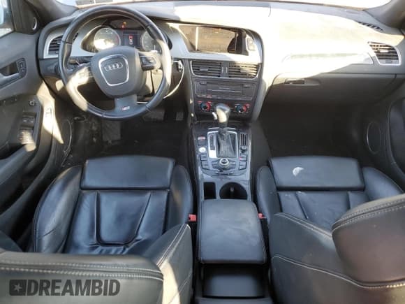 ✅ 2010 Audi S4 Prestige • VIN: WAUKGAFL7AA157870 • Lot: 46684835. Wystawiony na Copart z przebiegiem 101 096 mil. Bezpłatny archiwum sprzedaży aukcyjnych z USA i szczegółowy raport historii pojazdu na DreamBid. Zdjęcie 8.