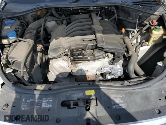 ✅ 2009 Volkswagen Touareg VR6 • VIN: WVGBE77L09D008006 • Lot: 61537815. Wystawiony na Copart z przebiegiem 205 049 mil. Bezpłatny archiwum sprzedaży aukcyjnych z USA i szczegółowy raport historii pojazdu na DreamBid. Zdjęcie 11.