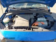 ✅ 2018 Hyundai Ioniq Blue • VIN: KMHC65LC1JU102735 • Lot: 43529622. Wystawiony na IAAI z przebiegiem 100 034 mil. Bezpłatny archiwum sprzedaży aukcyjnych z USA i szczegółowy raport historii pojazdu na DreamBid. Zdjęcie 10.