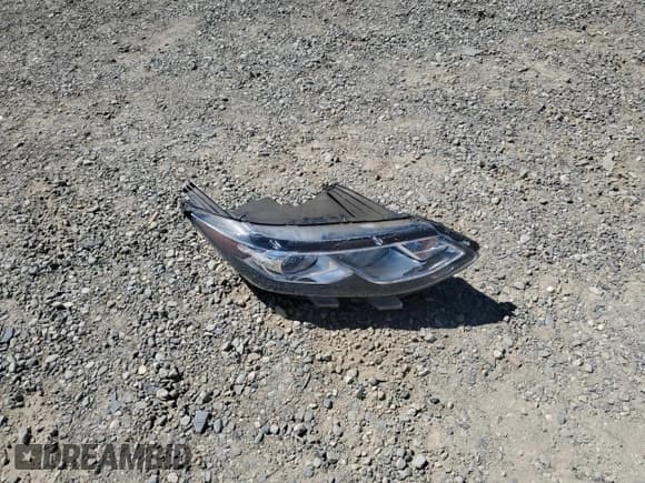 ✅ 2017 Chevrolet Volt LT • VIN: 1G1RC6S50HU116287 • Lot: 71053424. Wystawiony na Copart z przebiegiem 92 447 mil. Bezpłatny archiwum sprzedaży aukcyjnych z USA i szczegółowy raport historii pojazdu na DreamBid. Zdjęcie 12.