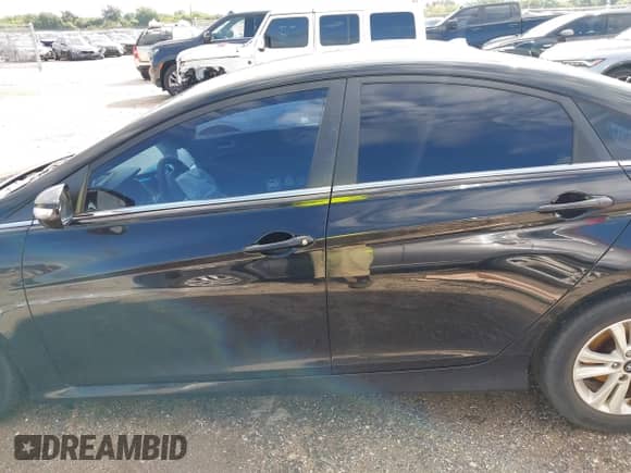 2014 Hyundai Sonata GLS with VIN 5NPEB4AC5EH845825, listed as a IAAI auction lot 43268050 with 136,252 mi miles and . Bid and sale history available at DreamBid. Image 14.