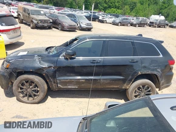 ✅ 2016 Jeep Grand Cherokee Overland • VIN: 1C4RJFCG5GC408390 • Lot: 42140038. Wystawiony na IAAI z przebiegiem 140 507 mil. Bezpłatny archiwum sprzedaży aukcyjnych z USA i szczegółowy raport historii pojazdu na DreamBid. Zdjęcie 14.