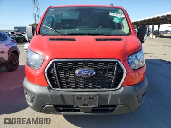 ✅ 2024 Ford Transit Cargo • VIN: 1FTYE1Y85RKA14658 • Lot: 47059425. Listed on Copart with 8,418 mi. Free auction sales archive from the USA and detailed vehicle history report at DreamBid. Image 5.