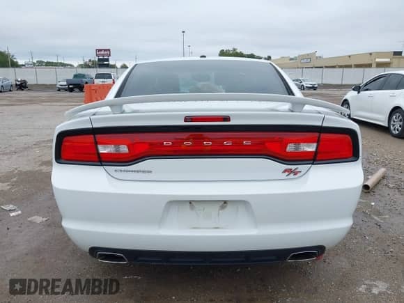 ✅ 2014 Dodge Charger RT • VIN: 2C3CDXCT7EH306894 • Lot: 43293085. Wystawiony na IAAI z przebiegiem 75 186 mil. Bezpłatny archiwum sprzedaży aukcyjnych z USA i szczegółowy raport historii pojazdu na DreamBid. Zdjęcie 17.