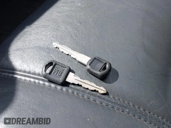 ✅ 1997 Oldsmobile Bravada • VIN: 1GHDT13W3V2707243 • Лот: 42024114. Опубликован ранее на IAAI с пробегом 185 219 миль. Бесплатный доступ к архиву аукционных продаж из США и подробный отчёт об истории автомобиля на DreamBid. Изображение 11.