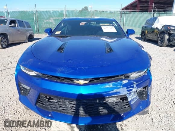 ✅ 2018 Chevrolet Camaro 1SS • VIN: 1G1FF1R75J0105979 • Lot: 43351013. Wystawiony na IAAI z przebiegiem 32 213 mil. Bezpłatny archiwum sprzedaży aukcyjnych z USA i szczegółowy raport historii pojazdu na DreamBid. Zdjęcie 12.