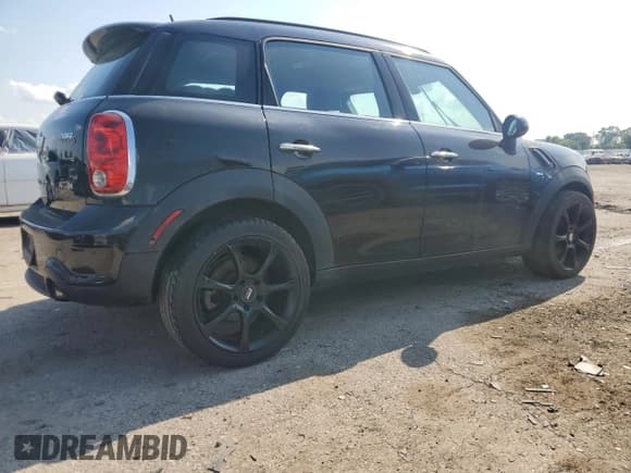 ✅ 2016 MINI Countryman S • VIN: WMWZC3C55GWP53681 • Lot: 67820225. Listed on Copart with 68,532 mi. Free auction sales archive from the USA and detailed vehicle history report at DreamBid. Image 3.
