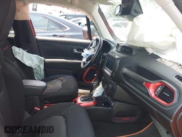 ✅ 2018 Jeep Renegade Trailhawk • VIN: ZACCJBCB7JPG79036 • Lot: 42679672. Listed on IAAI with Not provided. Free auction sales archive from the USA and detailed vehicle history report at DreamBid. Image 5.