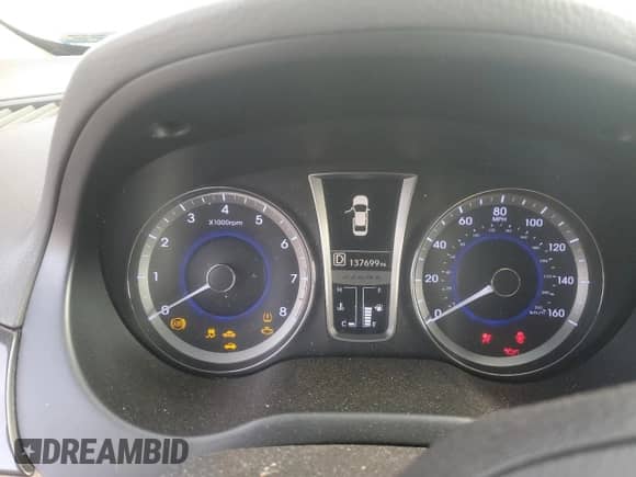 ✅ 2013 Hyundai Azera • VIN: KMHFG4JG7DA320596 • Lot: 82573004. Wystawiony na Copart z przebiegiem 137 699 mil mil. Skorzystaj z bezpłatnego archiwum sprzedaży aukcyjnych z USA i zobacz szczegółowy raport historii pojazdu na DreamBid. Zdjęcie 9.